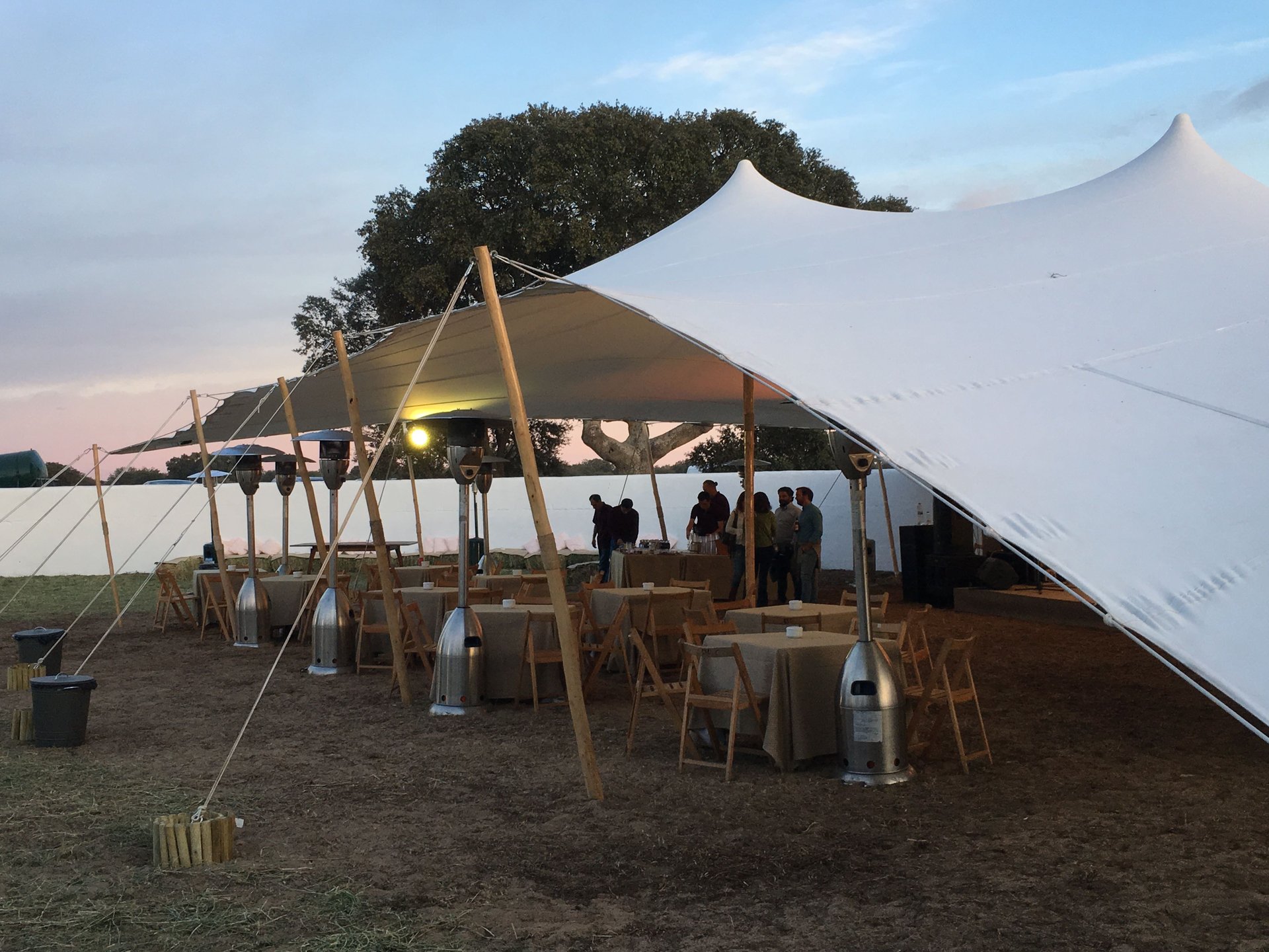 FIESTA DE CUMPLEAÑOS CAMPERA