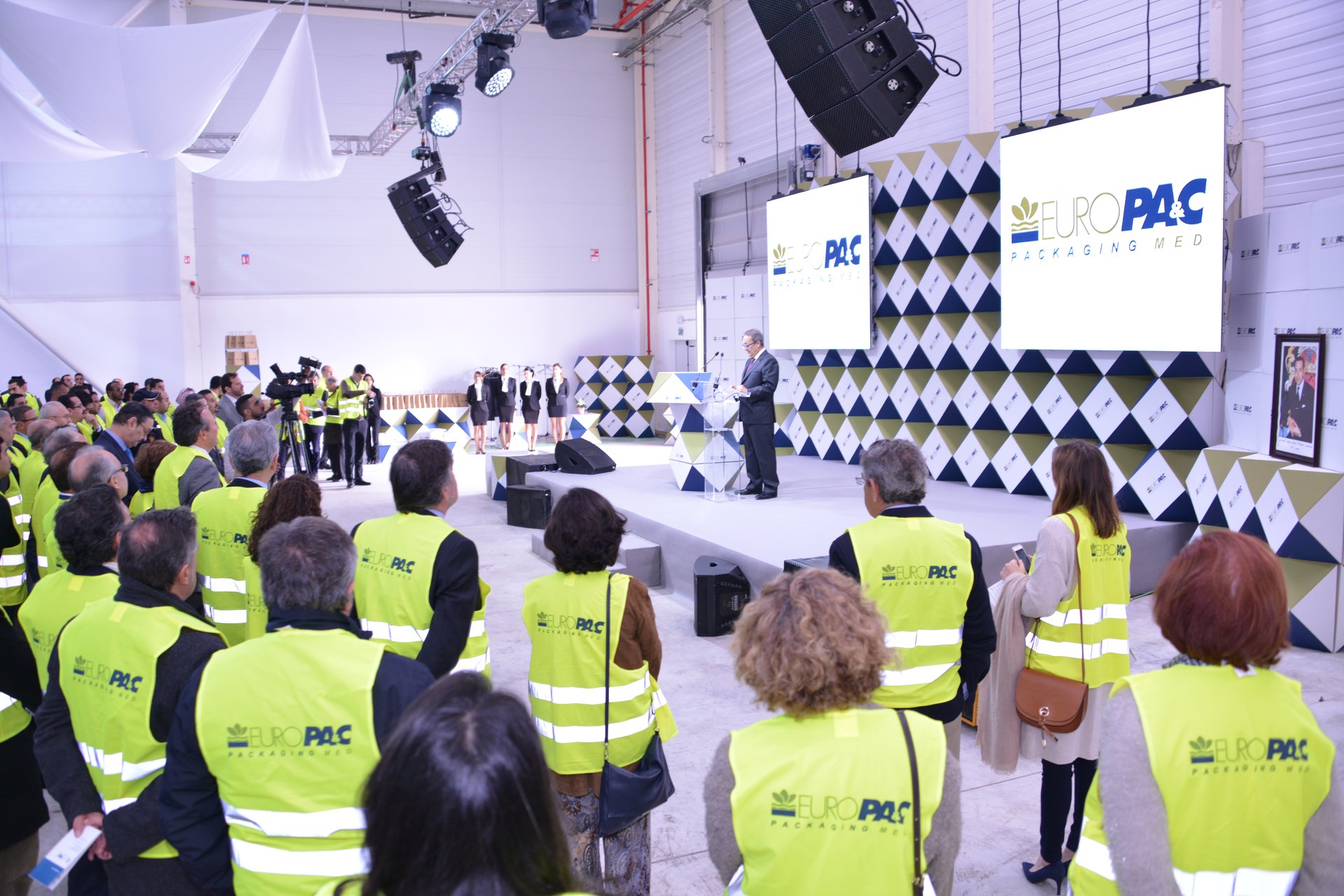 INAUGURACIÓN DE FÁBRICA EN TÁNGER, MARRUECOS